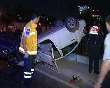 Otomobil viyadükte asılı kaldı! - Resim: 1