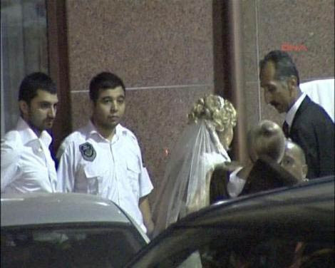 İbrahim Tatlıses'le Ayşegül Yıldız evlendi! - Resim: 3