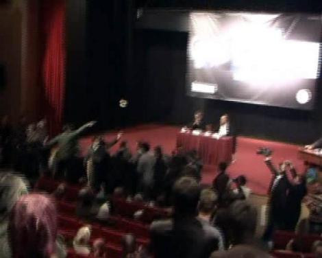 Yazarlara saldırı - Resim: 4