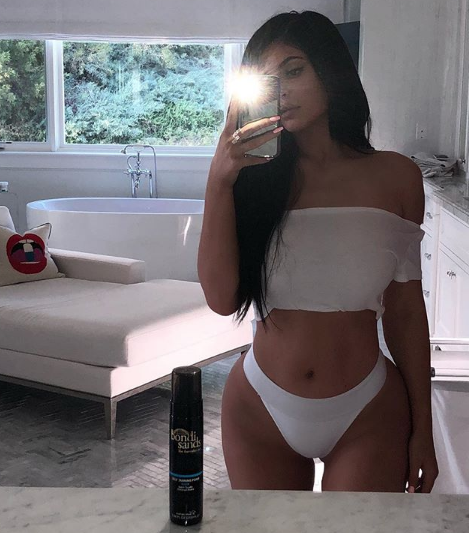 Kylie Jenner ablasının seks kasedi sayesinde en genç milyarder oldu - Resim: 3