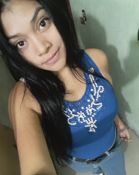 Bu fotoğrafları mezarlıkta çektiler skandal ki ne skandal - Resim: 1