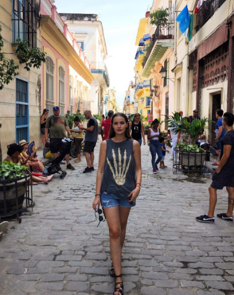 Fahriye Evcen'in makyajsız haline bakın hayranları yorum yağmuruna tuttu - Resim: 4