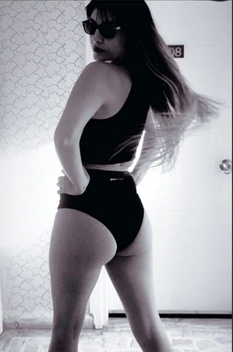 Yeni klibini kalça fotoğrafıyla duyuran Tuğba Ekinci'den şaşırtıcı 'Edep yahu' paylaşımı - Resim: 2