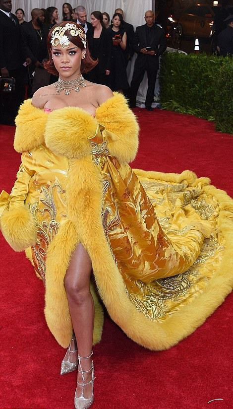 Rihanna'nın bekaret itirafı olay oldu - Resim: 4