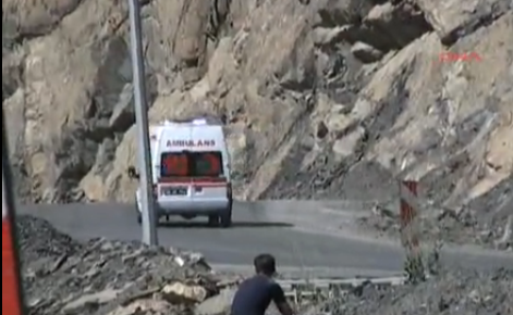 Hakkari'de 8 asker şehit oldu - Resim: 2