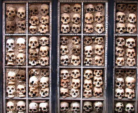 İnanılmaz gelenek! Ölülerini akbabalara yem ediyorlar... - Resim: 3