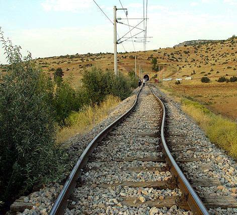 Tren rayları sıcaktan genleşti - Resim: 1