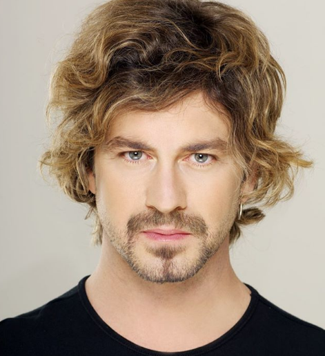 Tan Sağtürk'ün bu halini görenler tanıyamadı! Yıllar içinde inanılmaz değişim - Resim: 1