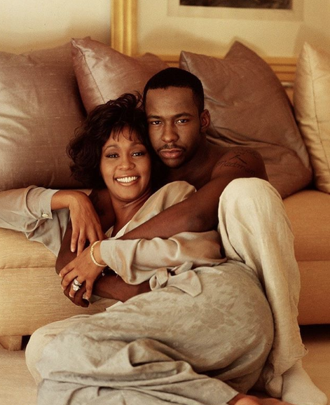 Ünlü şarkıcı boğulmuş olarak bulundu intihar mı cinayet mi - Resim: 3