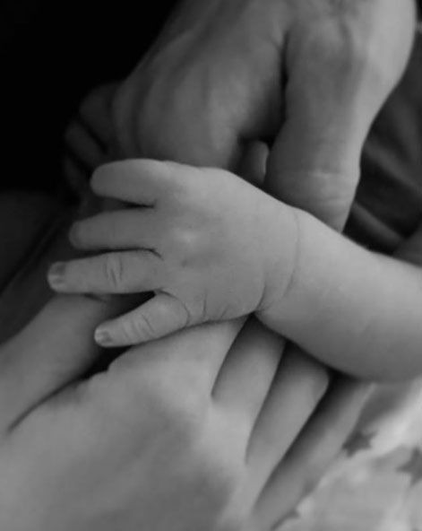 Azra Akın bebeğinin fotoğrafını ilk kez paylaştı! Takipçileri beğeni yağmuruna tuttu - Resim: 2