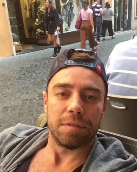 Murat Dalkılıç boşanır boşanmaz kolları sıvadı Hande Erçel'e sürpriz teklif - Resim: 1