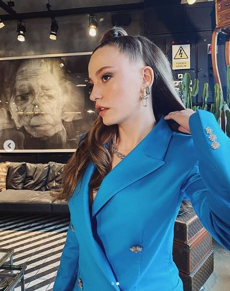 Cem Yılmaz'la aşk yaşayan Serenay Sarıkaya'ya büyük şok! Sesin yatkın değil - Resim: 2