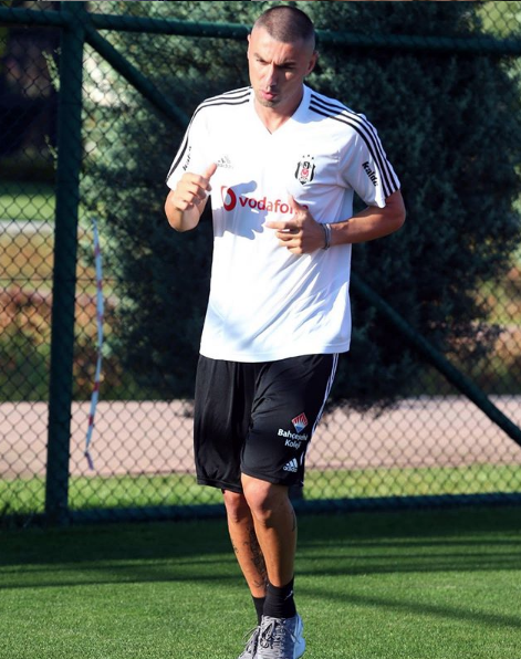 Dayak olayı evliliği bitirmişti Burak Yılmaz'a eski eşi İstem Yılmaz'dan büyük darbe - Resim: 1