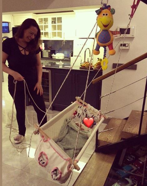 Ezgi Sertel ve eşi Ozan Çobanoğlu ikizlerini paylaştı gelen yorumlar isyan ettirdi - Resim: 3