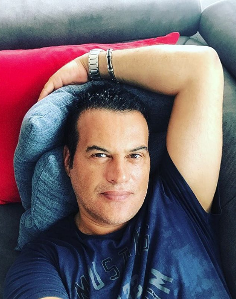 Hakan Peker'in oğluna bakın hangisi baba hangisi evlat ayırt edilmiyor - Resim: 3