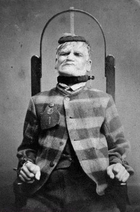 Böyle vahşet görülmedi ayakta saatlerce çırıl çıplak... - Resim: 2