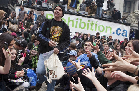 Dumanlı kafalar bayramı - Resim: 2