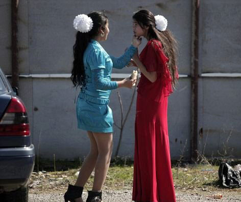 Kızlar her yıl koca bulma festivali yapıyor - Resim: 4