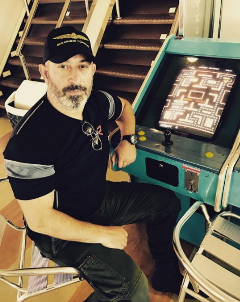 Cem Yılmaz paylaştı fotoğraftaki çıplak kadın olay oldu - Resim: 3