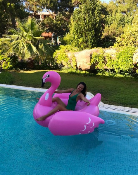 Ebru Şallı'nın yeni sevgilisi Uğur Akkuş kimdir evli çıktı! - Resim: 2