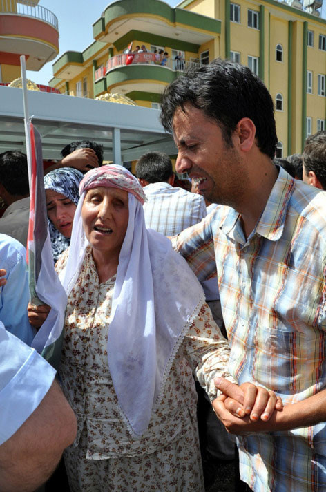 Son yolculuklarına uğurlandılar - Resim: 3