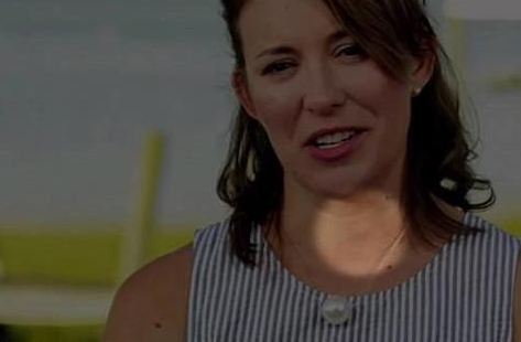 Televizyondaki kadını görünce koşa koşa telefona sarıldı  - Resim: 3