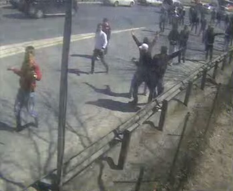 Yeni Şafak binasına saldırı! - Resim: 2