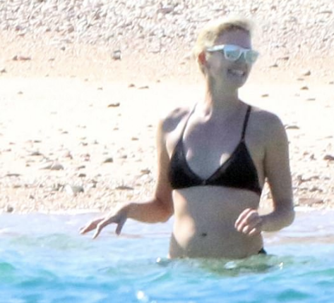 Kim der 42 yaşında! Genç mankenlere taş çıkarttı - Resim: 4