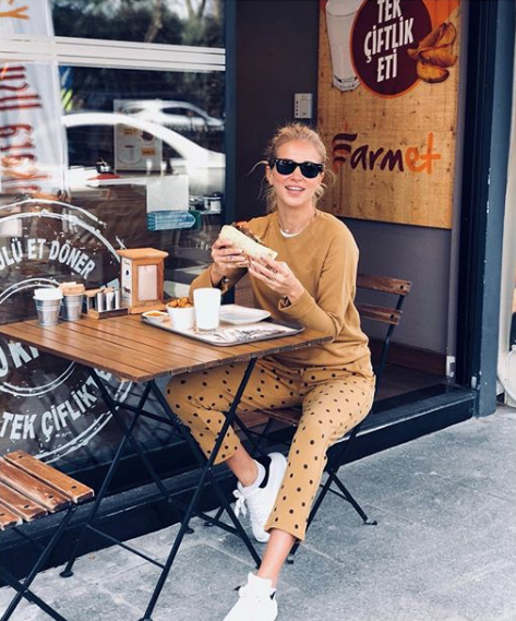 Cüzdanla olay yaratmıştı Burcu Esmersoy'dan  açıkladı 'hesabı erkek öder' - Resim: 3