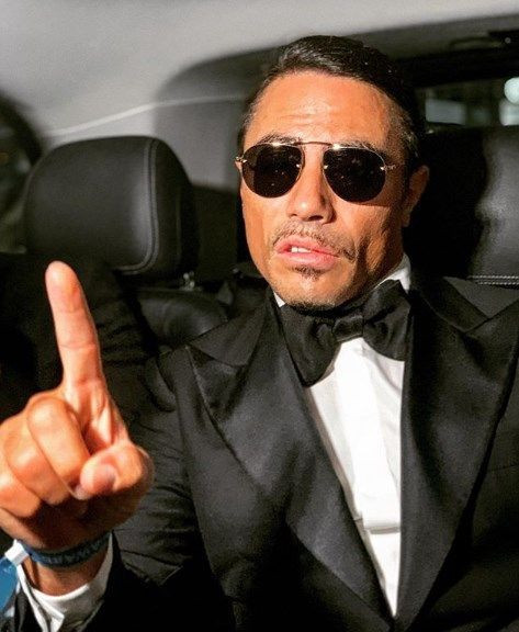 Nusret Gökçe İtalya'da düzenlenen FIFA En İyiler Ödülleri'ne katıldı! Yıldız yağmuruna tutuldu - Resim: 1