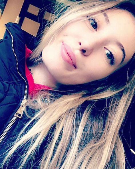 Mehmet Ali Erbil'in kızı Yasmin Erbil işi abarttı üstsüz pozunu paylaştı - Resim: 1