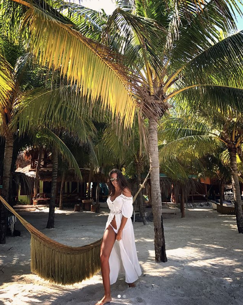 Üstsüz yakalanan Eda Taşpınar öyle bir kare paylaştı ki öncekiler hikaye! - Resim: 1