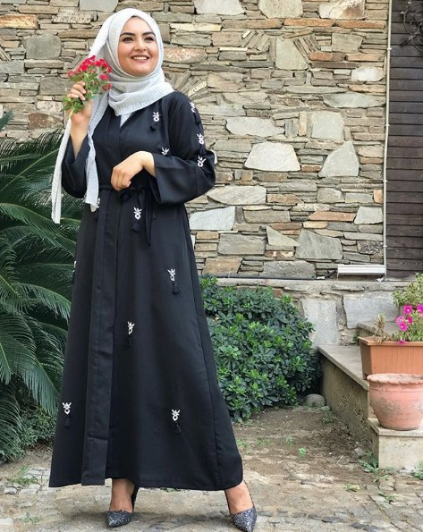 Hanife'ye yırtmaç pahalıya patladı 'Sen müslüman değil süslümansın' - Resim: 1