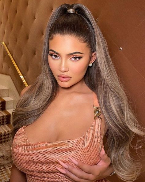 Kylie Jenner'a Aleyna Tilki'den olay gönderme: Önce ben giymiştim, üzgünüm - Resim: 1