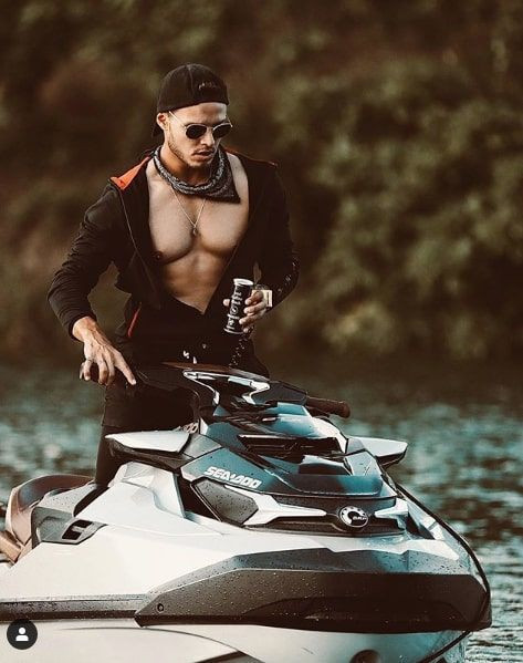 Survivor sunucusu Murat Ceylan eski Survivor yıldızı Damla Can ile yakalandı - Resim: 4