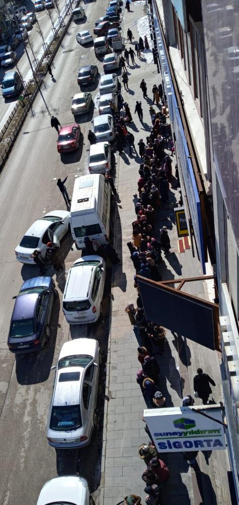 Erzurum'da korkutan görüntü indirimi duyan koştu - Resim: 0