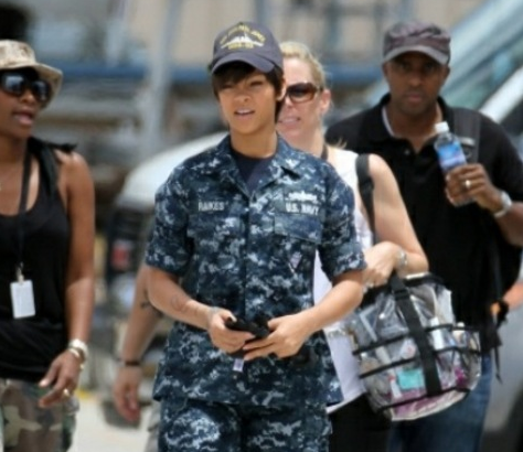 O şimdi asker - Resim: 2