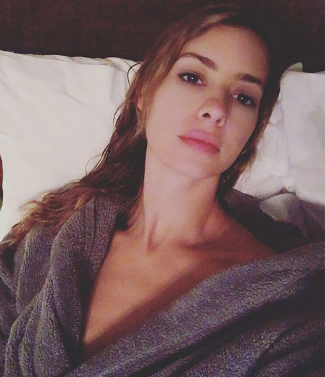 Tuba Ünsal'ın sütyenli asansör pozu olay oldu - Resim: 1