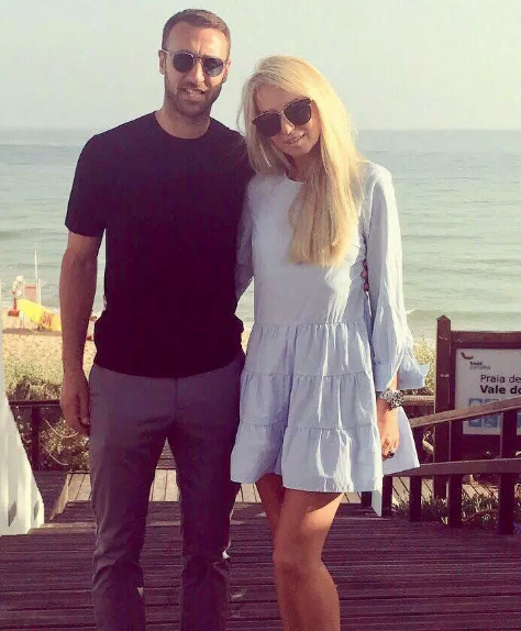 Bedeli ağır oldu! Ünlü futbolcu ve eşi hapsi boyladı - Resim: 2