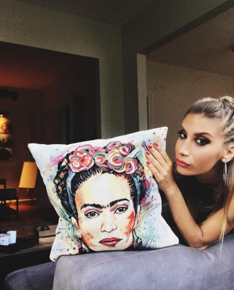 İrem Derici'ye bir darbe daha! Hem aldatıldı hem kovuldu - Resim: 4