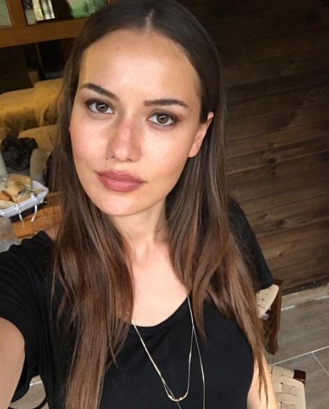 Fahriye Evcen'in çalıntı olayları sosyal medya bunla sallanıyor! - Resim: 4