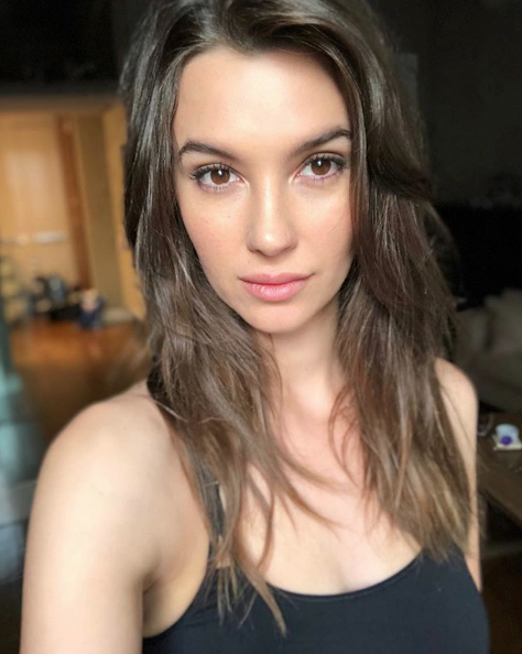 Leyla Lydia Tuğutlu mayolu fotoğrafıyla sosyal medyayı salladı - Resim: 3