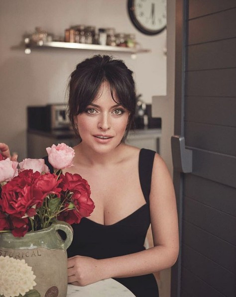 Ünlü oyuncu çocukluk fotoğrafını paylaştı tanımak imkansız! - Resim: 1