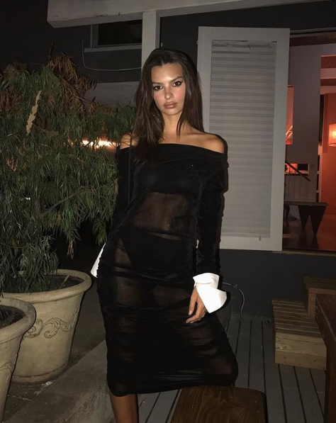 Çılgın model Emily Ratajkowski yerinde durmuyor sosyal medyayı fethetti - Resim: 1