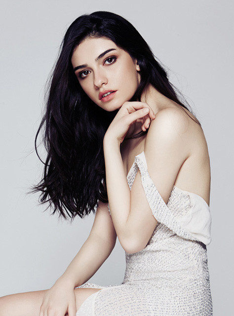 'Örgüt propagandası'ndan soruşturma açılmıştı Hazar Ergüçlü'den ilk açıklama! - Resim: 1