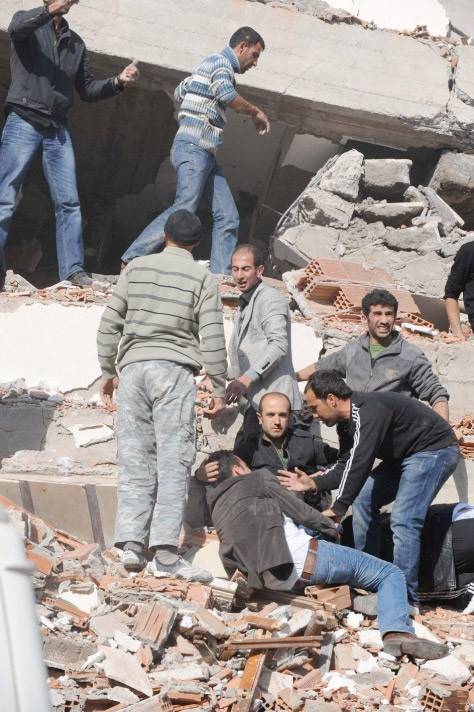 Deprem Van'ı böyle yerle bir etti! - Resim: 3