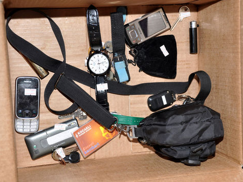 Sınava bunlarla girmek istediler - Resim: 1