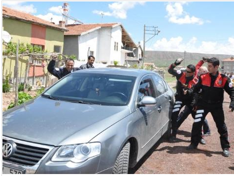 İknalar boşa çıktı o kafasına sıktı! - Resim: 2