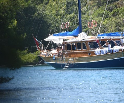 Sinem Kobal balayında! Teknede yaptığı harekete bakın - Resim: 4