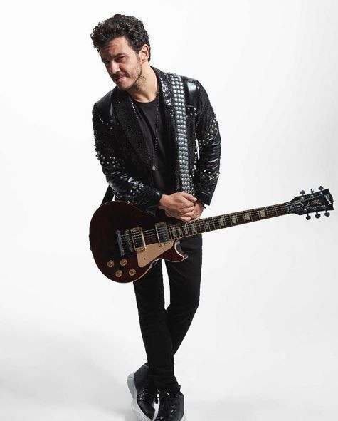 Şarkıcı Buray bu kez isyan etti! Fenomenlerin sohbetlerine laf çaktı - Resim: 1